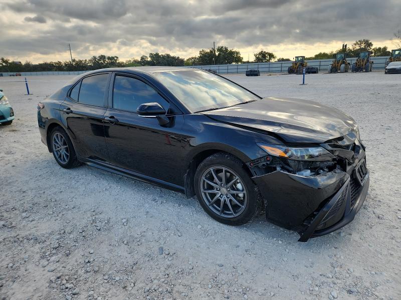 4T1T31AK4PU047945 - 2023 TOYOTA CAMRY SE NIGHT SHADE BLACK photo 4