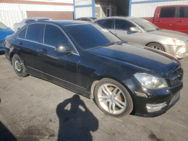 WDDGF8BB4CA718861 - 2012 MERCEDES-BENZ C 300 4MATIC BLACK photo 4