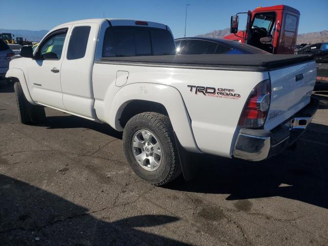 5TFTU4GNXDX041209 - 2013 TOYOTA TACOMA PRERUNNER ACCESS CAB WHITE photo 2