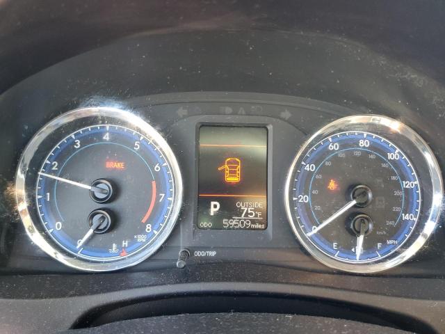 5YFBURHE0JP755125 - 2018 TOYOTA COROLLA L თეთრი ფოტო 9