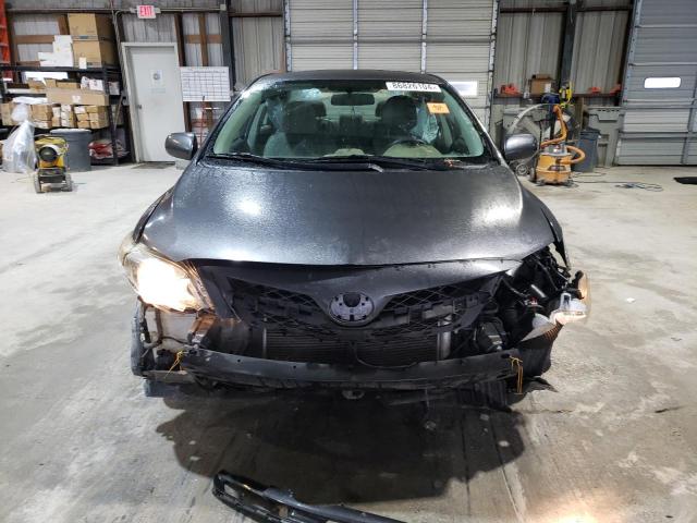 2T1BU4EEXCC854724 - 2012 TOYOTA COROLLA BASE გრაფიტი ფოტო 5