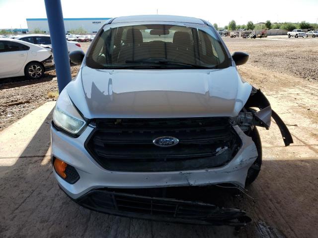 1FMCU0F70HUD42618 - 2017 FORD ESCAPE S SILVER photo 5