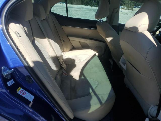 4T1B11HK6JU632525 - 2018 TOYOTA CAMRY L Көк фото 10