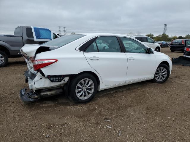 4T4BF1FK8FR468535 - 2015 TOYOTA CAMRY LE WHITE photo 3