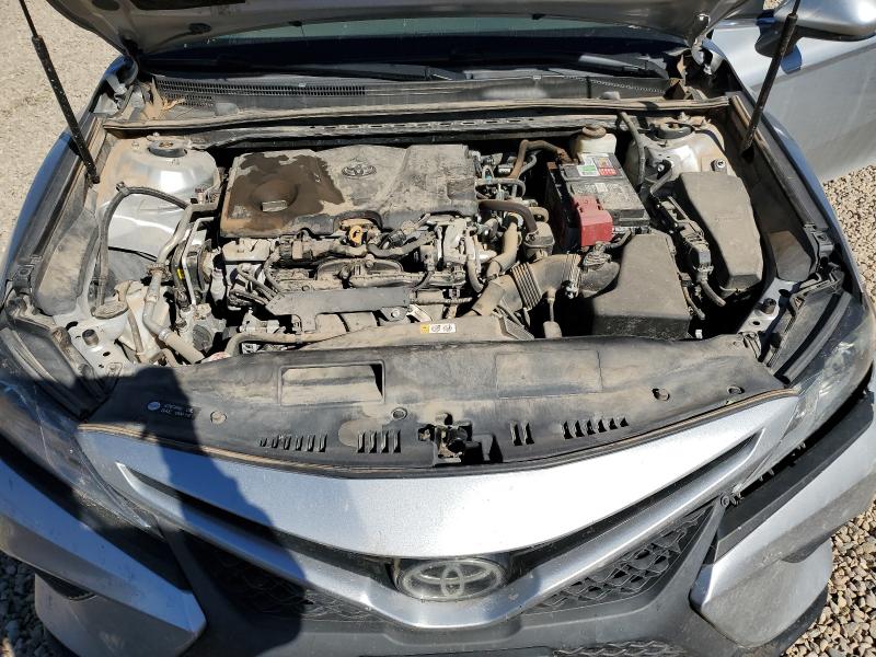 4T1B11HK2JU642906 - 2018 TOYOTA CAMRY L ვერცხლისფერი ფოტო 11