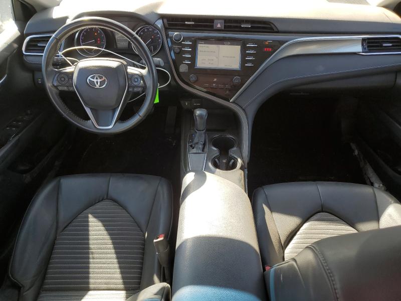 4T1B11HK2JU642906 - 2018 TOYOTA CAMRY L ვერცხლისფერი ფოტო 8