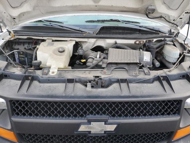 1GCFG15T851229297 - 2005 CHEVROLET EXPRESS Weiß Foto 11