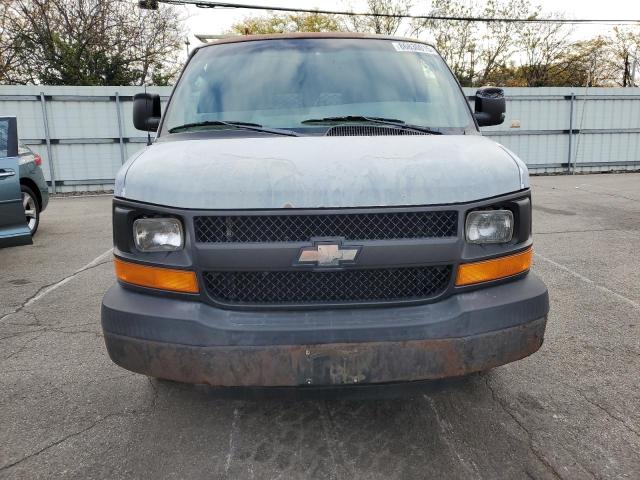 1GCFG15T851229297 - 2005 CHEVROLET EXPRESS Weiß Foto 5