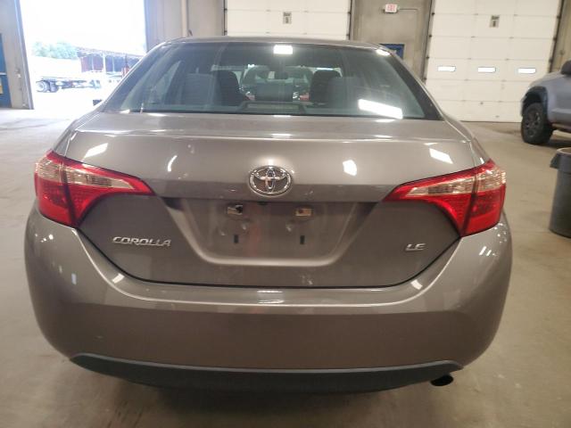 5YFBURHE0JP832933 - 2018 TOYOTA COROLLA L 石墨色 照片 6