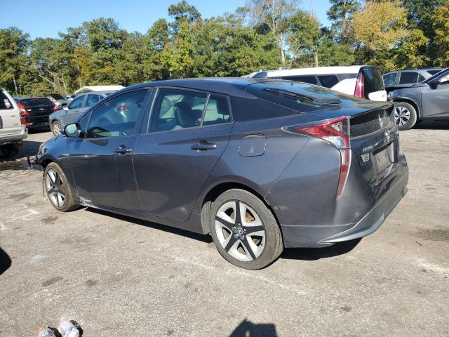 JTDKARFU4J3554498 - 2018 TOYOTA PRIUS ნაცრისფერი ფოტო 2