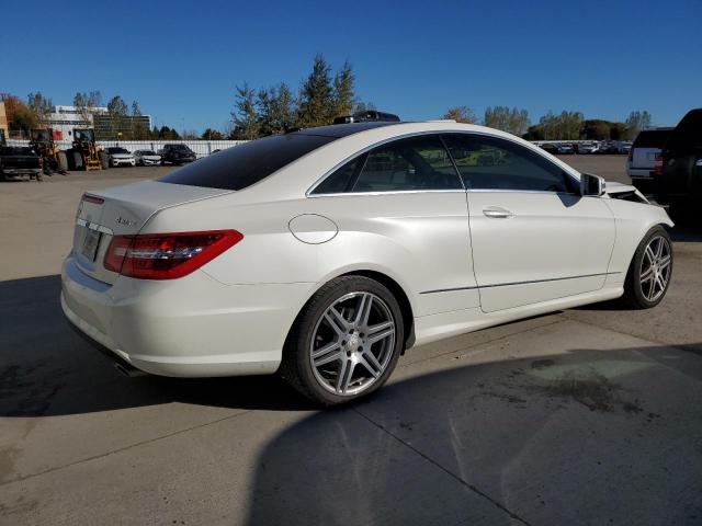 WDDKJ8JB9DF185078 - 2013 MERCEDES-BENZ E 350 4MATIC WHITE photo 3