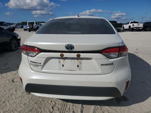 JTDEAMDE4MJ016444 - 2021 TOYOTA COROLLA LE WHITE photo 6