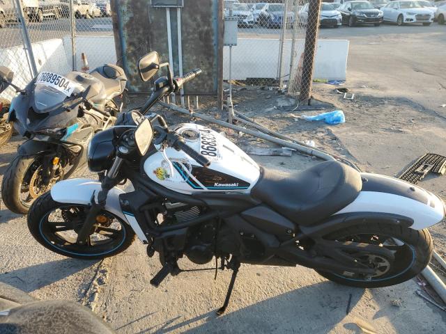 JKAENEC18MDA03376 - 2021 KAWASAKI EN650 C WHITE photo 3