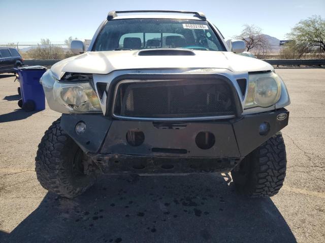 3TMLU42N28M018879 - 2008 TOYOTA TACOMA DOUBLE CAB Сріблястий фото 5