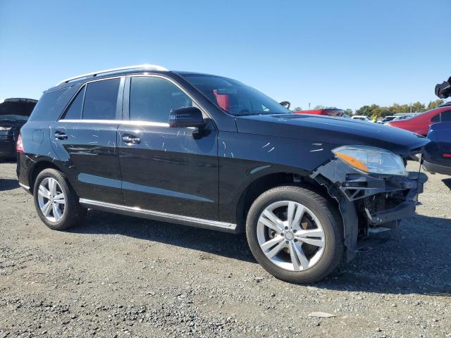 4JGDA5JB2FA563934 - 2015 MERCEDES-BENZ ML 350 Қара фото 4