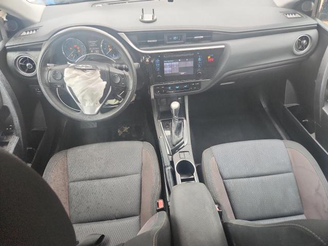 5YFBURHE9JP816116 - 2018 TOYOTA COROLLA L თეთრი ფოტო 8