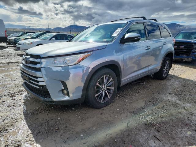 2017 TOYOTA HIGHLANDER SE, 