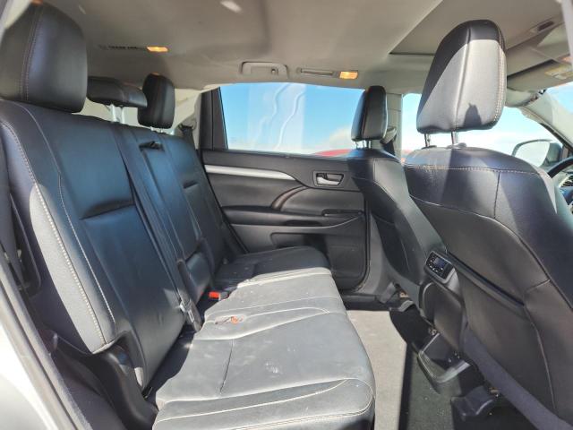 5TDJZRFH8HS423316 - 2017 TOYOTA HIGHLANDER SE SILVER photo 11