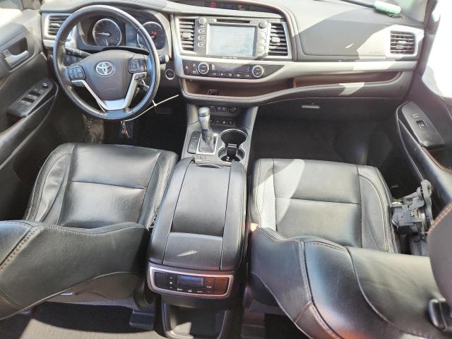 5TDJZRFH8HS423316 - 2017 TOYOTA HIGHLANDER SE SILVER photo 8