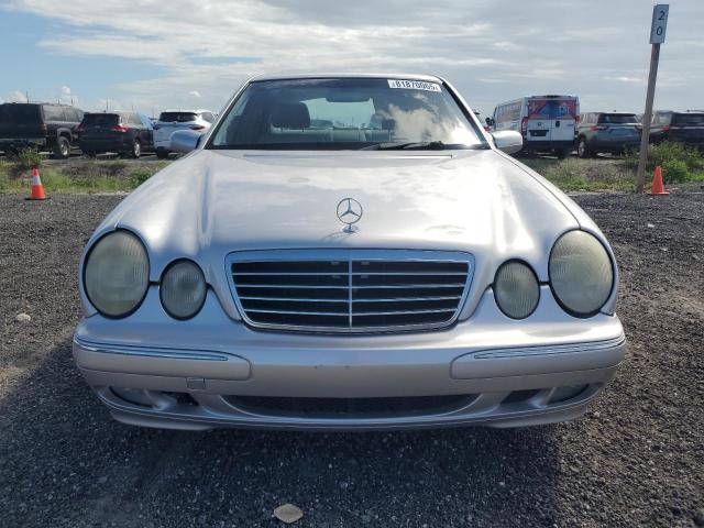 WDBJF65J22B494049 - 2002 MERCEDES-BENZ E 320 银色 照片 10