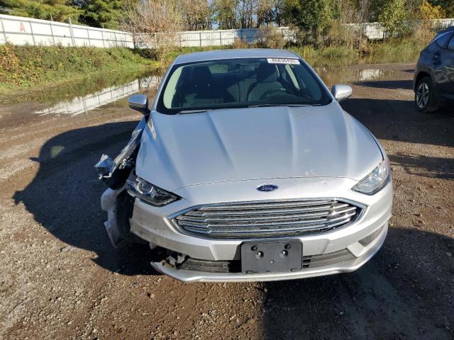 3FA6P0H78HR111307 - 2017 FORD FUSION SE SILVER photo 5