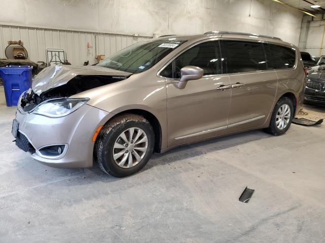 2C4RC1BG9JR153868 - 2018 CHRYSLER PACIFICA TOURING L GOLD photo 1