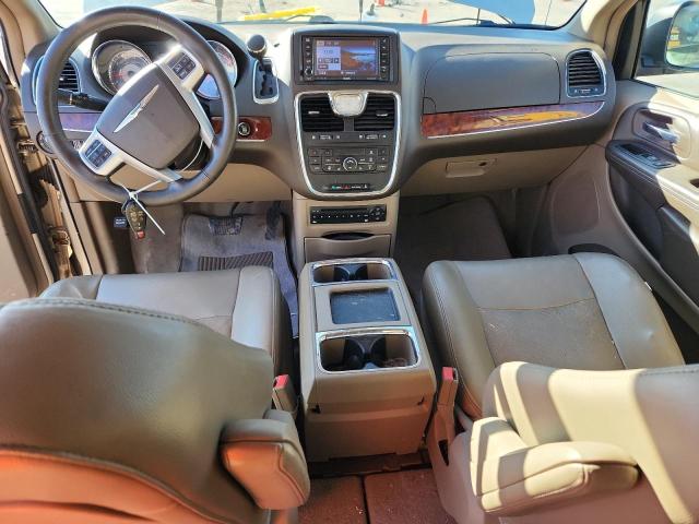 2C4RC1CGXCR237344 - 2012 CHRYSLER TOWN & COU TOURING L GOLD photo 8