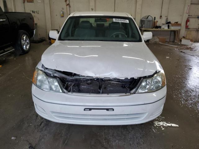 4T1BF28B82U207185 - 2002 TOYOTA AVALON XL WHITE photo 5