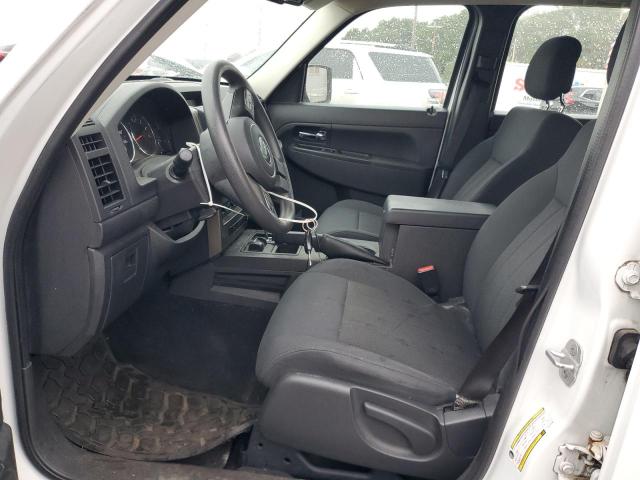 1C4PJMAK9CW129780 - 2012 JEEP LIBERTY SPORT Белый фото 7