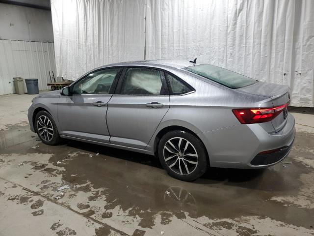 3VW7X7BU0SM030132 - 2025 VOLKSWAGEN JETTA SE SILVER photo 2