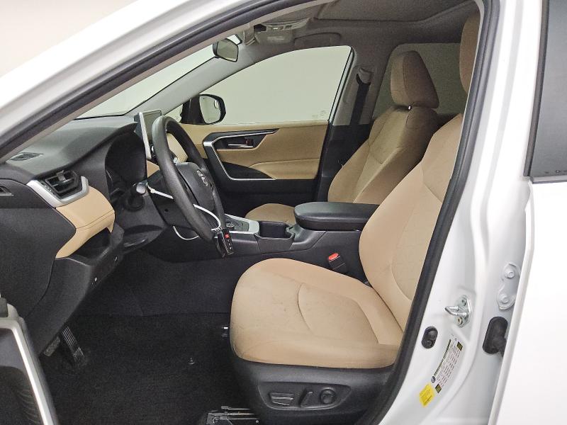 4T3RWRFV0PU090964 - 2023 TOYOTA RAV4 XLE 白色 照片 7