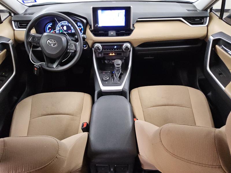 4T3RWRFV0PU090964 - 2023 TOYOTA RAV4 XLE 白色 照片 8