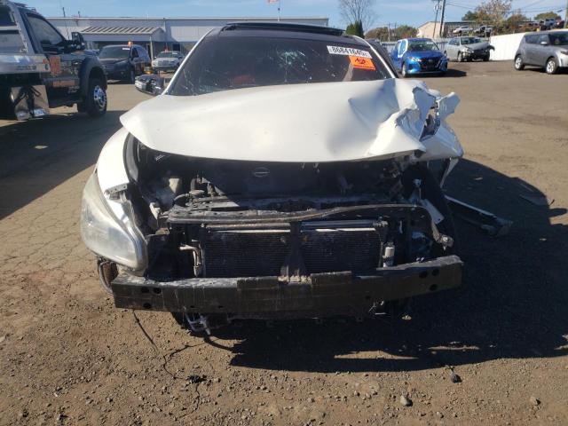 1N4AA5AP3EC486633 - 2014 NISSAN MAXIMA S WHITE photo 5