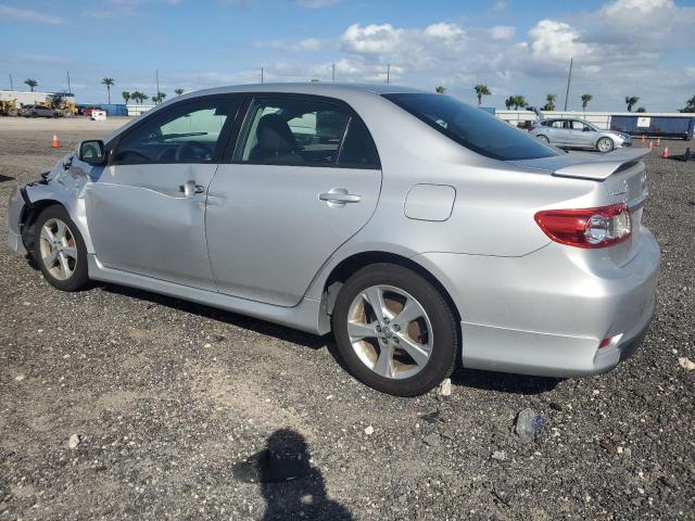 2T1BU4EE8BC750912 - 2011 TOYOTA COROLLA BASE Gümüş foto 2