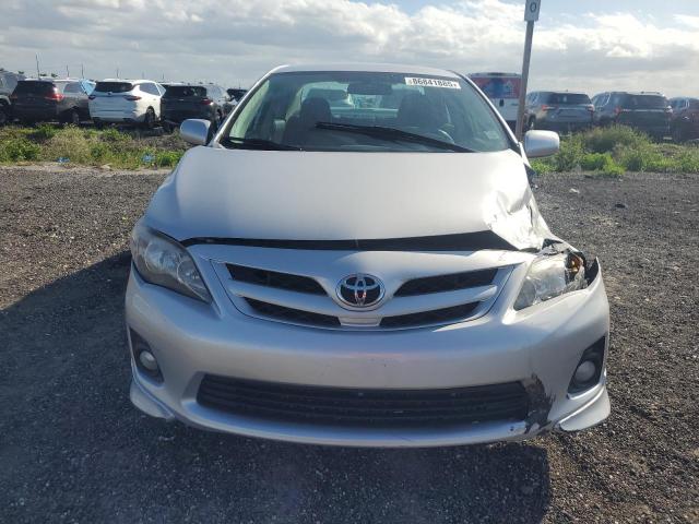 2T1BU4EE8BC750912 - 2011 TOYOTA COROLLA BASE Gümüş foto 5