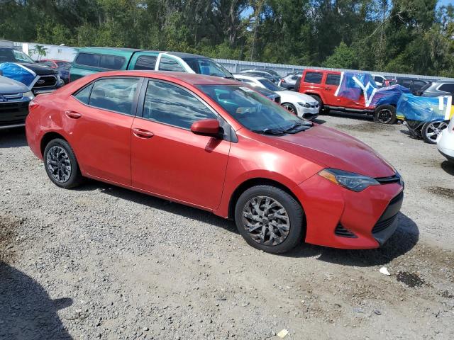 5YFBURHE7JP803686 - 2018 TOYOTA COROLLA L Czerwony zdjęcie 4