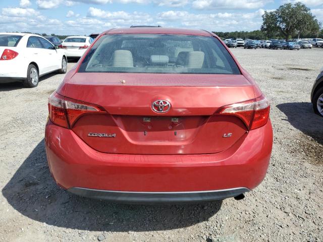5YFBURHE7JP803686 - 2018 TOYOTA COROLLA L Czerwony zdjęcie 6