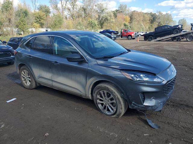 1FMCU9G60NUB23177 - 2022 FORD ESCAPE SE GRAY photo 4