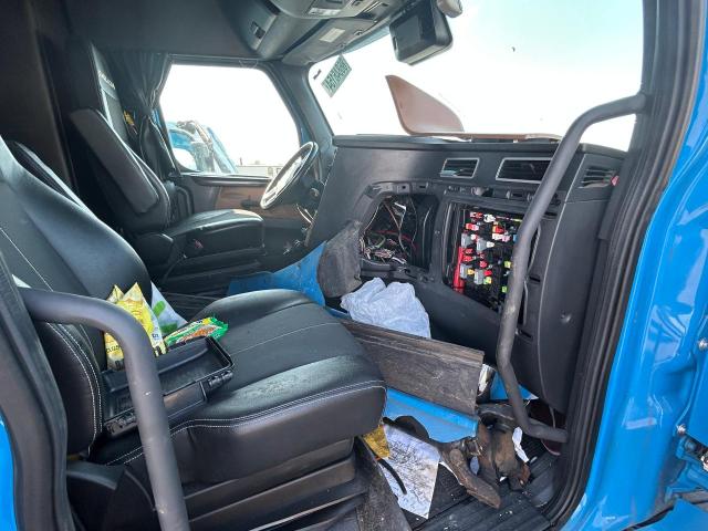 3AKJHHDR0NSMZ8465 - 2022 FREIGHTLINER CASCADIA 1 BLUE photo 5