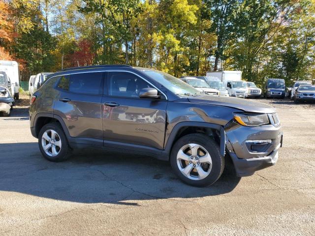 3C4NJDBB7HT692345 - 2017 JEEP COMPASS LATITUDE GRAY photo 4