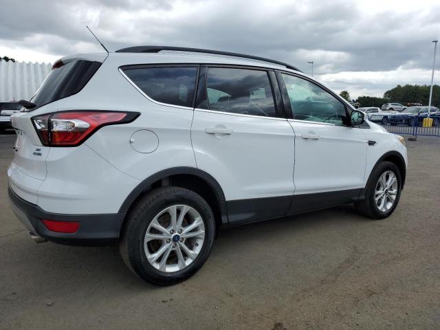 1FMCU9GD0JUD53102 - 2018 FORD ESCAPE SE თეთრი ფოტო 3