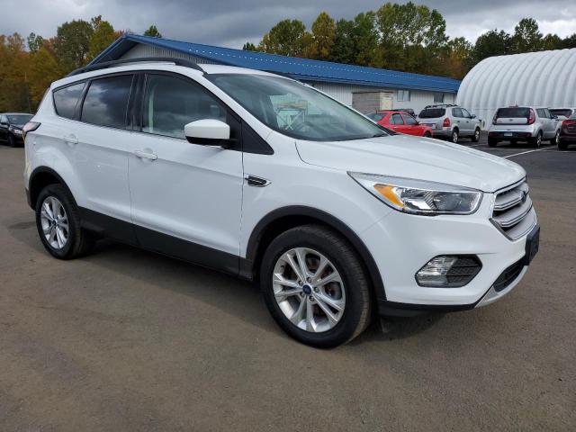 1FMCU9GD0JUD53102 - 2018 FORD ESCAPE SE თეთრი ფოტო 4