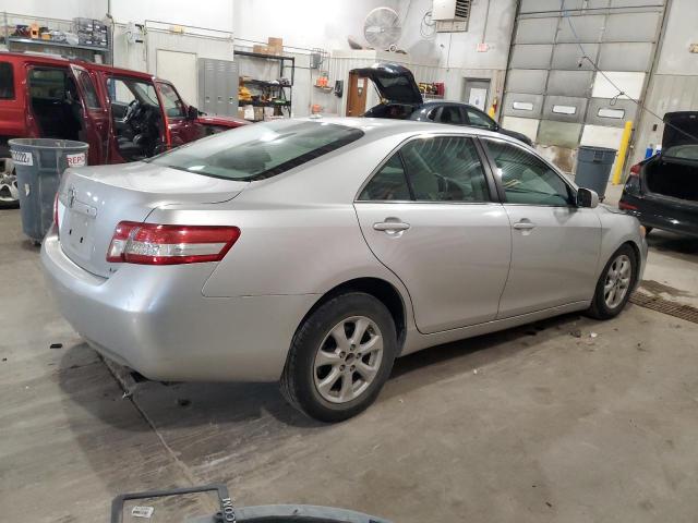 4T4BF3EK8BR127403 - 2011 TOYOTA CAMRY BASE 银色 照片 3