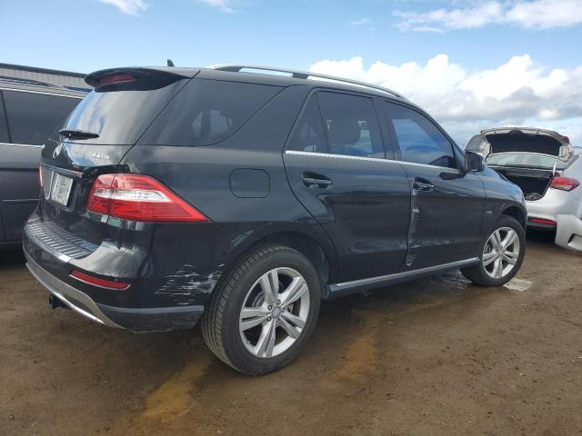 4JGDA5HB0CA014900 - 2012 MERCEDES-BENZ ML 350 4MATIC BLACK photo 3
