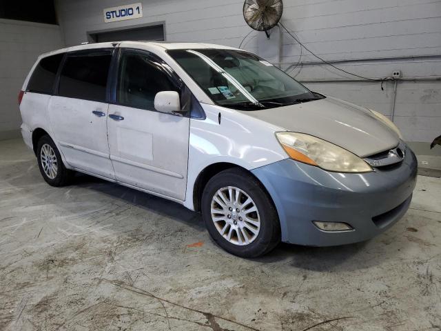 5TDBK22C98S016762 - 2008 TOYOTA SIENNA XLE WHITE photo 4