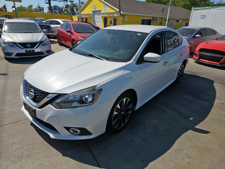 3N1AB7AP2HY220814 - 2017 NISSAN SENTRA S WHITE photo 2