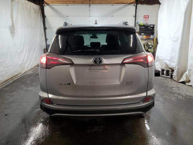 2T3RFREV1HW684482 - 2017 TOYOTA RAV4 XLE ვერცხლისფერი ფოტო 6