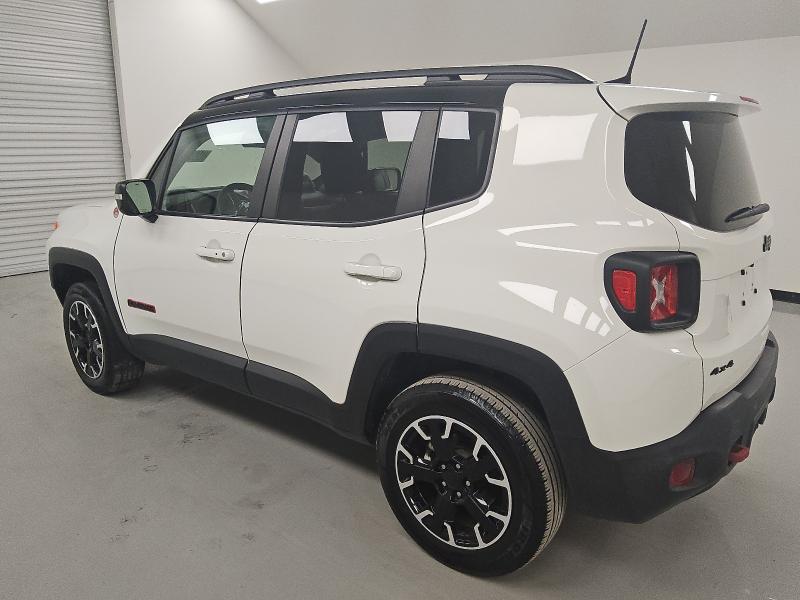 ZACNJDC13PPP22496 - 2023 JEEP RENEGADE TRAILHAWK Biały zdjęcie 2