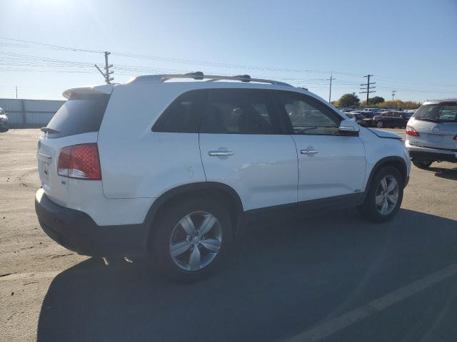 5XYKUDA63CG262844 - 2012 KIA SORENTO EX WHITE photo 3