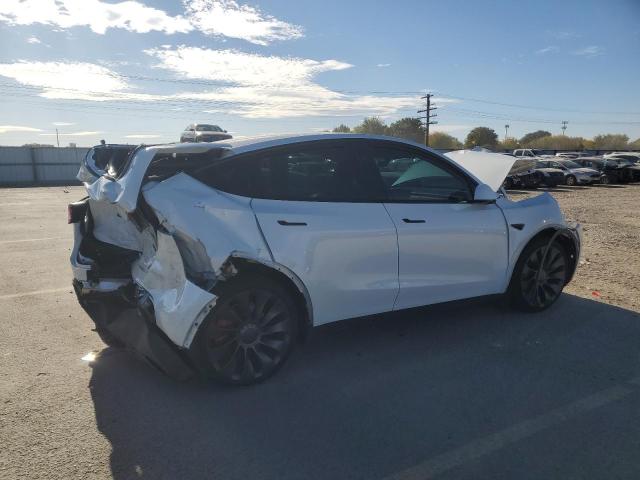 7SAYGDEF2RF027236 - 2024 TESLA MODEL Y WHITE photo 3